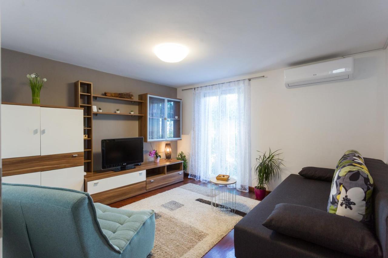 Apartments Lidija - Sea View Apartment With Exclusive Right Of Using Hot Tub Or Split Level Apartment With Exclusive Right Of Using Pool 珀德垂那 外观 照片