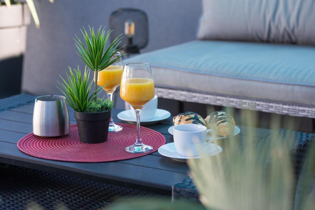 Apartments Lidija - Sea View Apartment With Exclusive Right Of Using Hot Tub Or Split Level Apartment With Exclusive Right Of Using Pool 珀德垂那 外观 照片