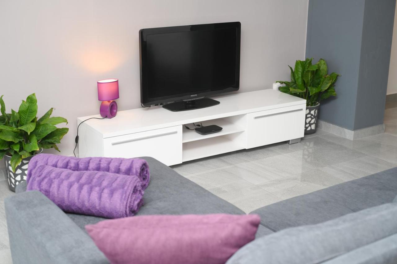Apartments Lidija - Sea View Apartment With Exclusive Right Of Using Hot Tub Or Split Level Apartment With Exclusive Right Of Using Pool 珀德垂那 外观 照片