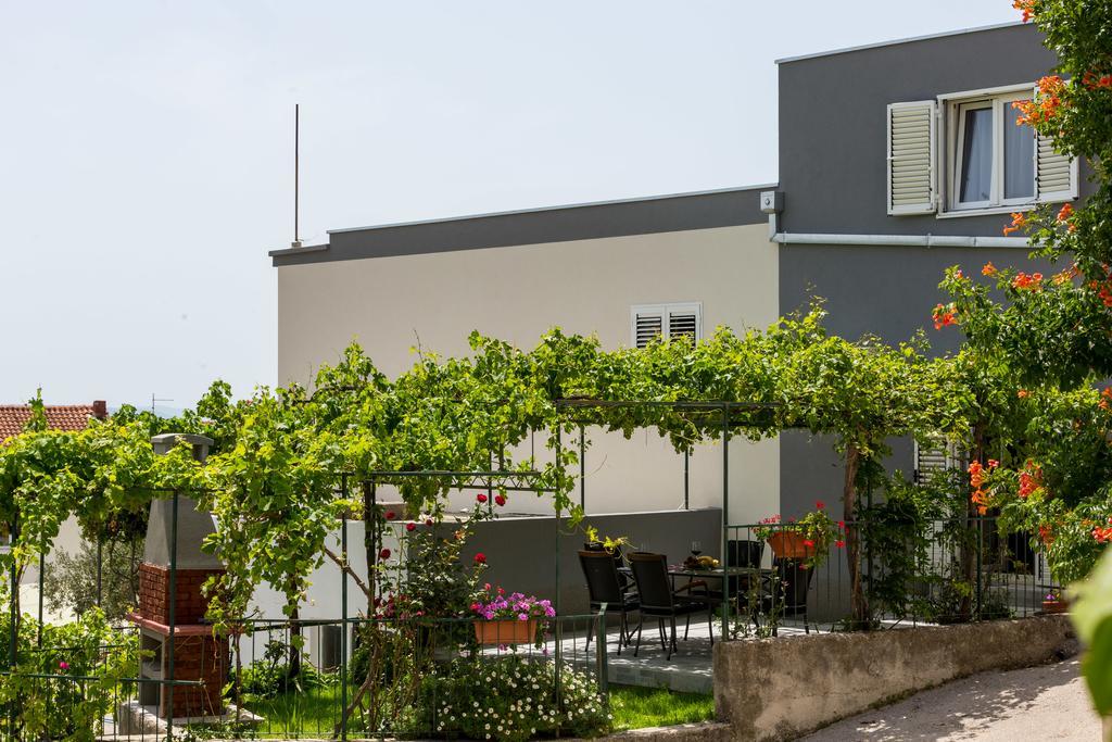 Apartments Lidija - Sea View Apartment With Exclusive Right Of Using Hot Tub Or Split Level Apartment With Exclusive Right Of Using Pool 珀德垂那 外观 照片
