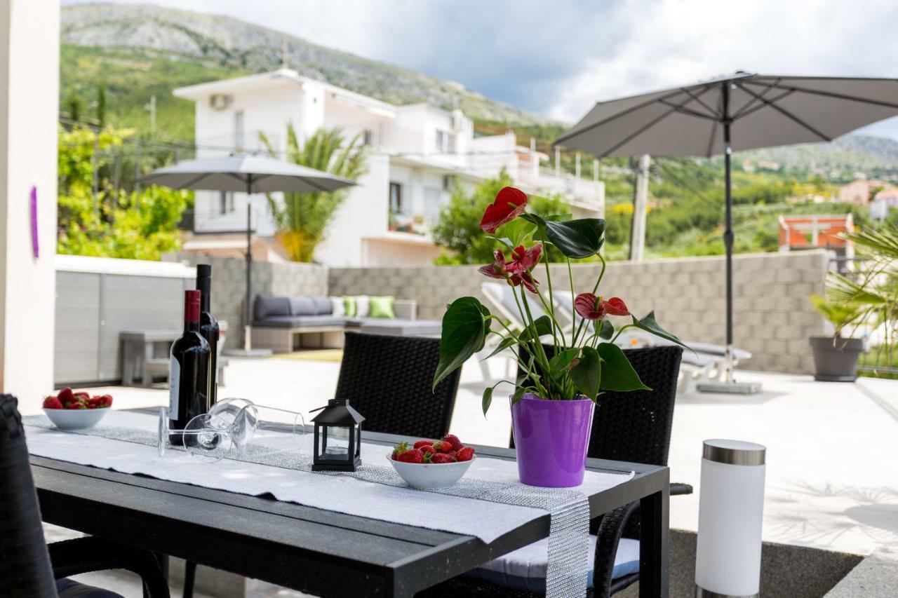 Apartments Lidija - Sea View Apartment With Exclusive Right Of Using Hot Tub Or Split Level Apartment With Exclusive Right Of Using Pool 珀德垂那 外观 照片