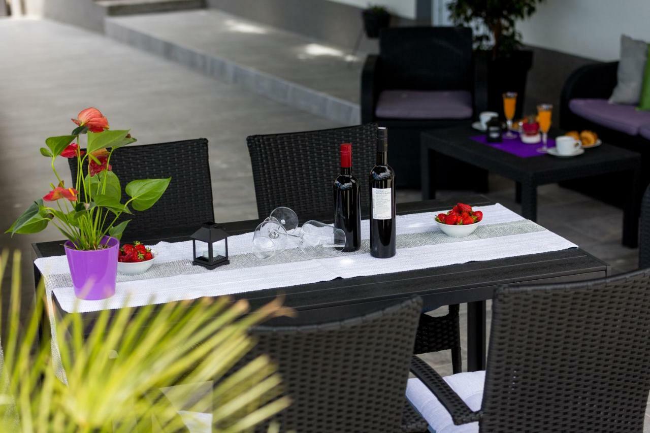Apartments Lidija - Sea View Apartment With Exclusive Right Of Using Hot Tub Or Split Level Apartment With Exclusive Right Of Using Pool 珀德垂那 外观 照片